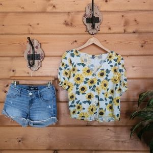 Outfit 💜 Hollister Low Denim Shorts Crochet 24‎ H&M Sunflower Top Puff Boho XXS